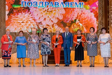 Школьников ждут единые учебники и способы оценки